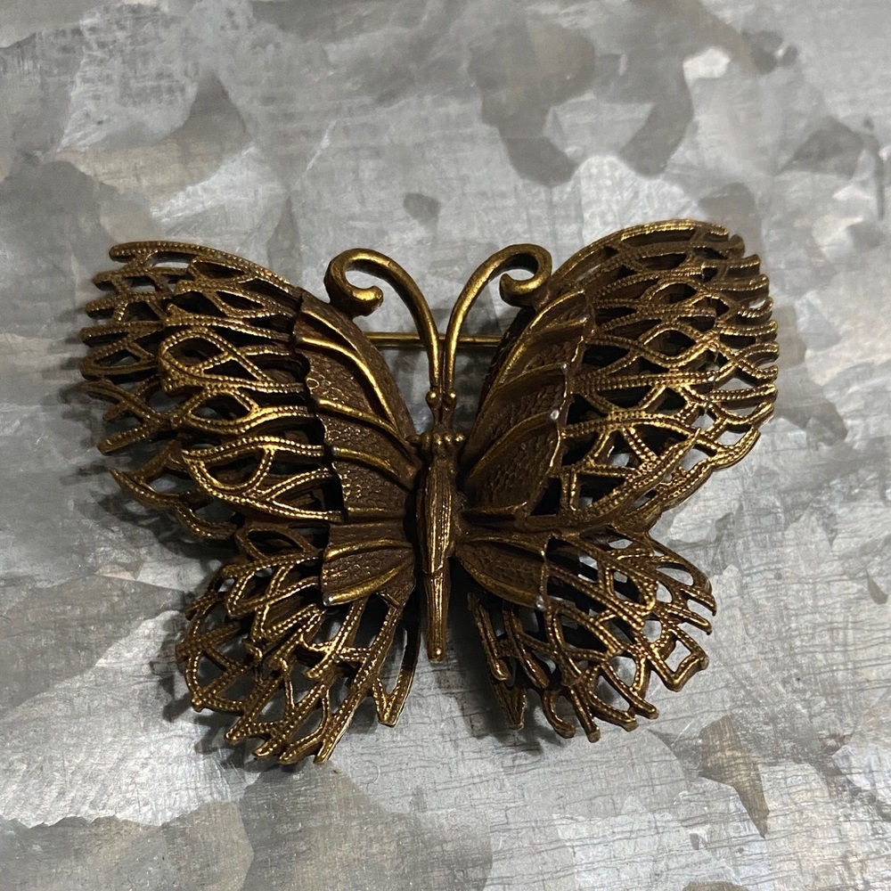 Intricate Gold Butterfly Brooch